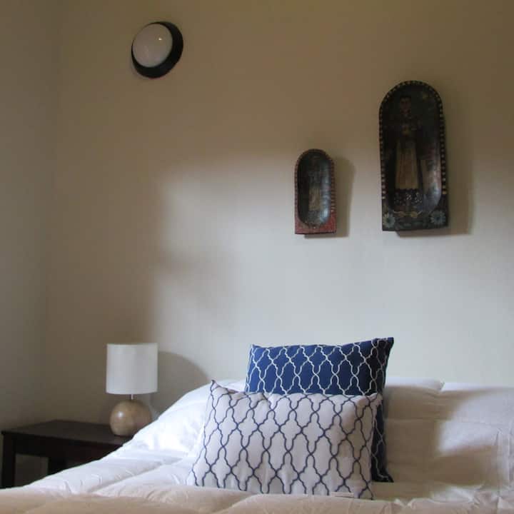 غرفة جميلة بحمام خاص