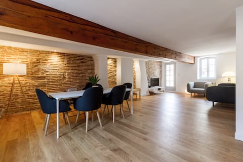 Annonce Airbnb populaire: Rooftop apartment on the Garonne à Toulouse