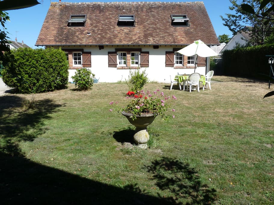 cote jardin pelouse