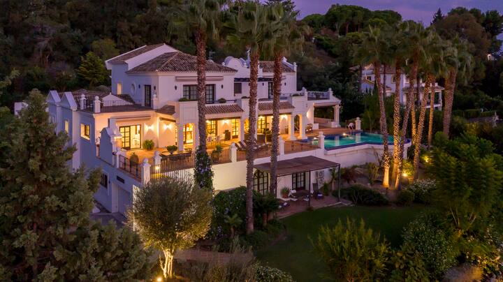 Luxe 6 Slaapkamer Villa Met Prachtig Uitzicht Villas For Rent In El Paraiso Andalucia Spain
