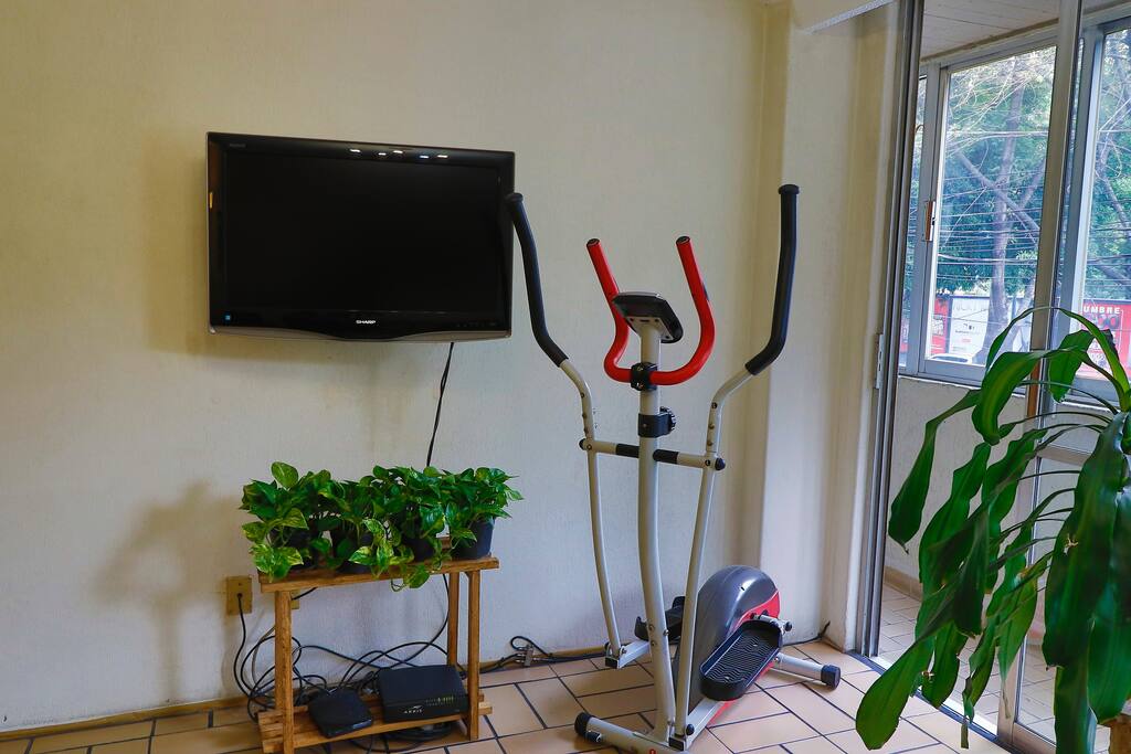 Puedes hacer ejercicio en esta escaladora! / You can exercise during your stay