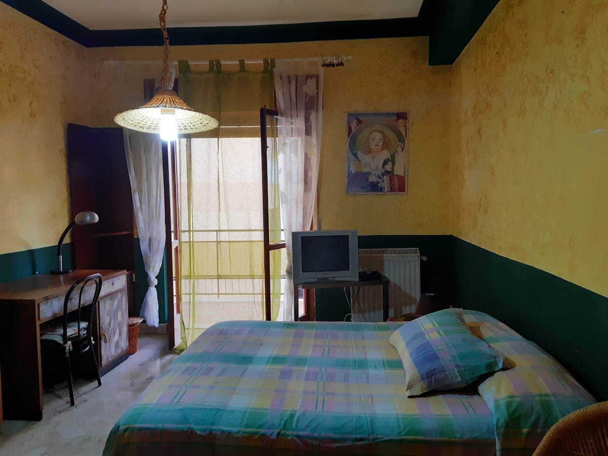 Bright room Flats for Rent in Messina, Sicilia, Italy Airbnb