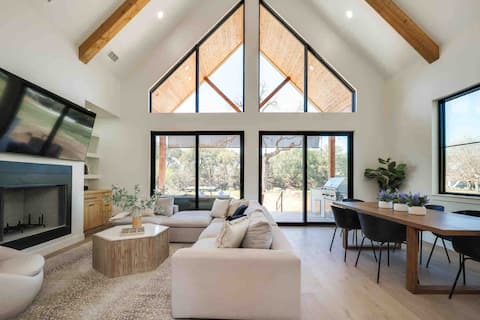 Successful Airbnb property: Top Rated Pecan Paradise in HSB Waterfront in Horseshoe Bay