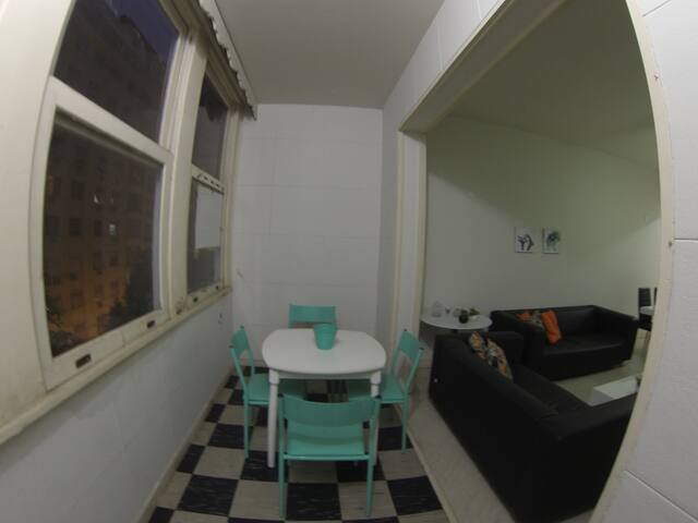 COPACABANA, 3 bedroom, excellent location. gallery image 3