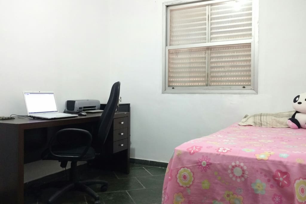 Quarto privativo no Cambuí