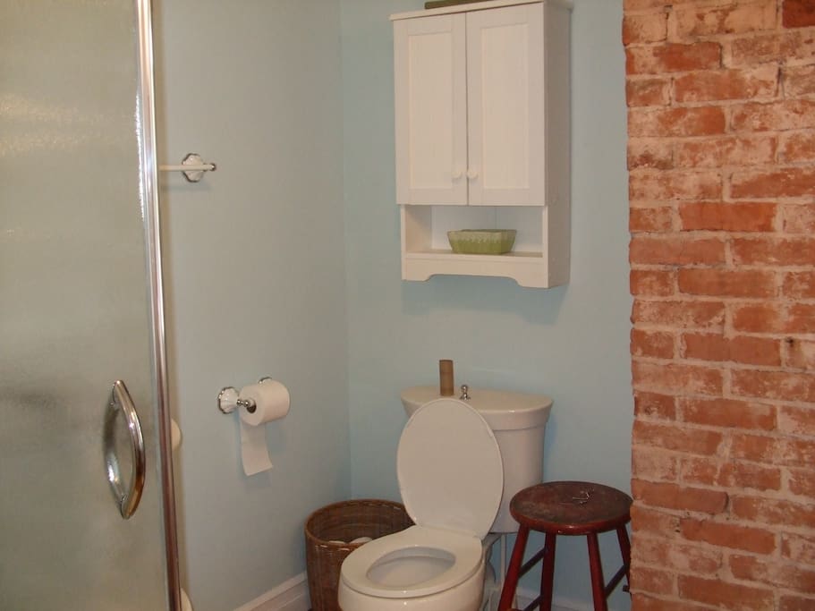shared upper bathroom with shower