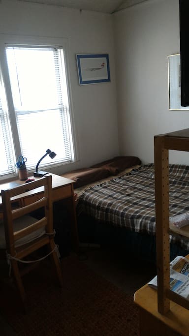 Available guest room.