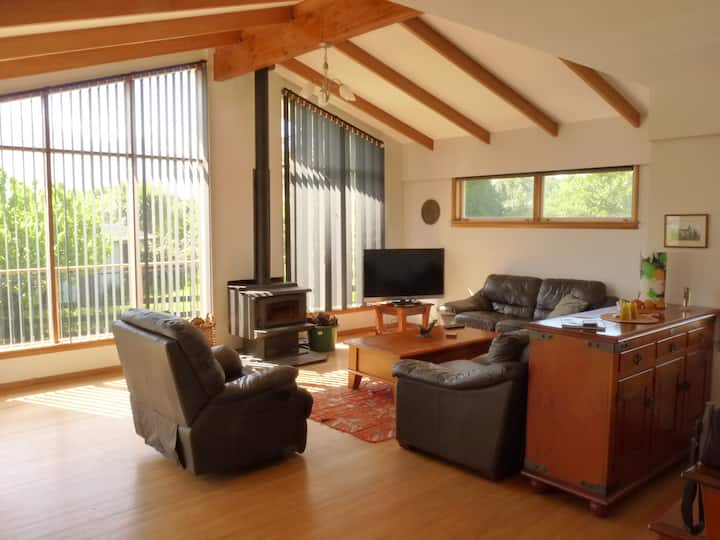 A Quiet Place To Stay With Stunning Mountain Views - Kaikōura