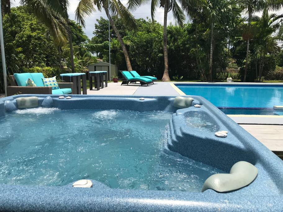 outdoor Jacuzzi