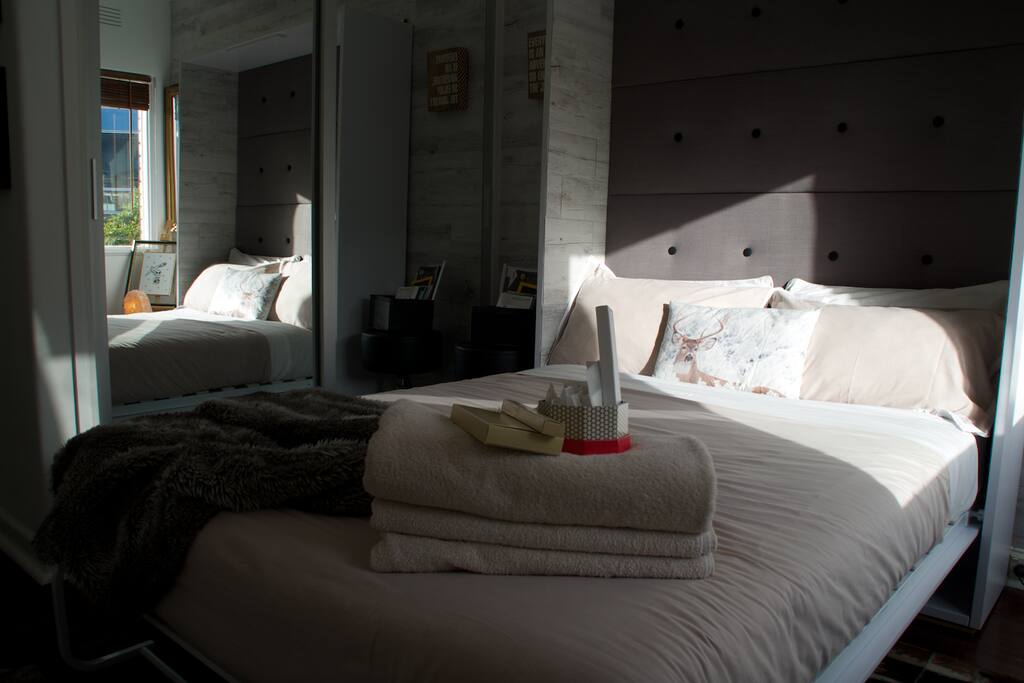 Plenty of fresh towels.