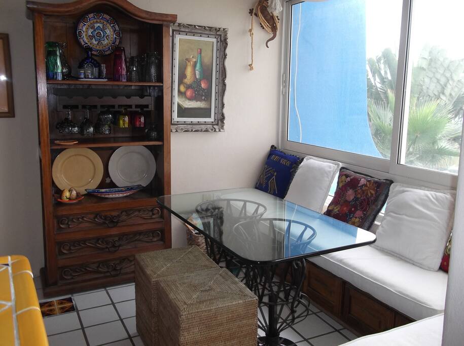 Large sitting/dining area with amazing ocean view