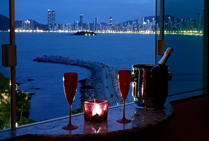 LoveNest with private sea view Kitnet vista ao mar