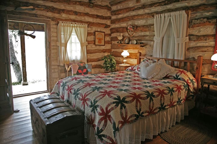 Spring Log Haus