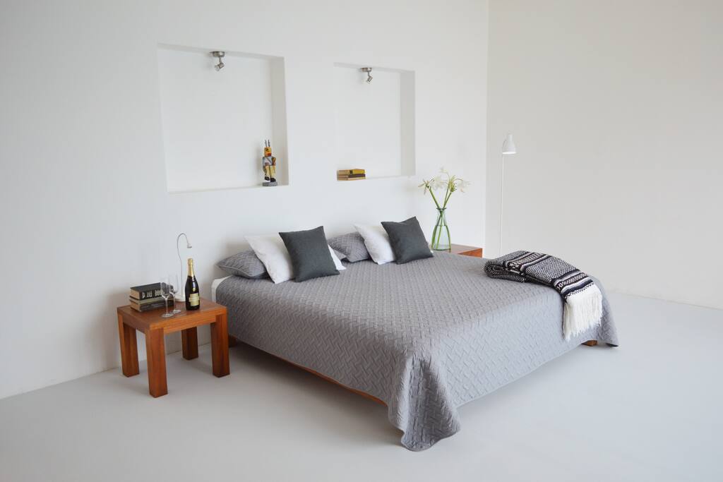 SUITE 1