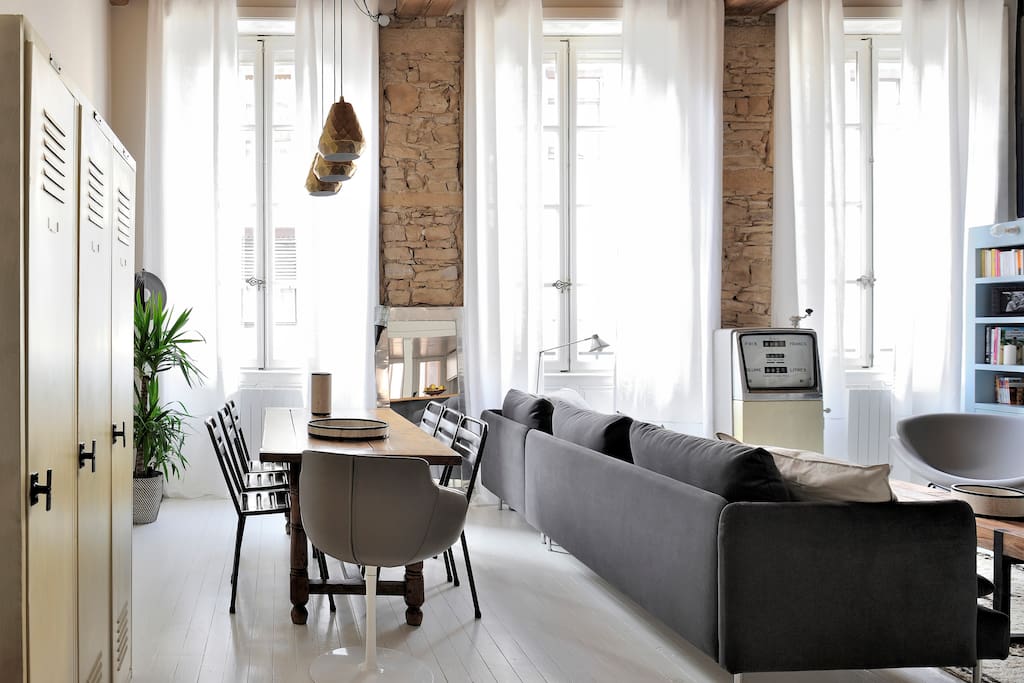 Pièce à vivre - 4m de hauteur sous plafond