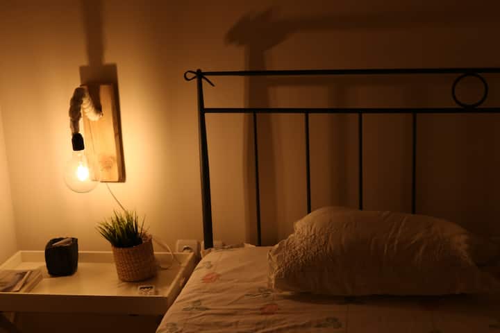 1 - ви етаж, 1 - ва главна спалня.