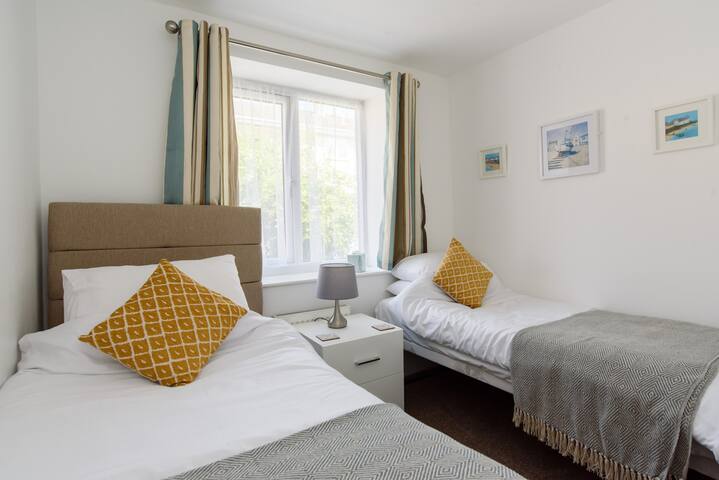 Parksyde Cottage Bungalows For Rent In Weston Super Mare