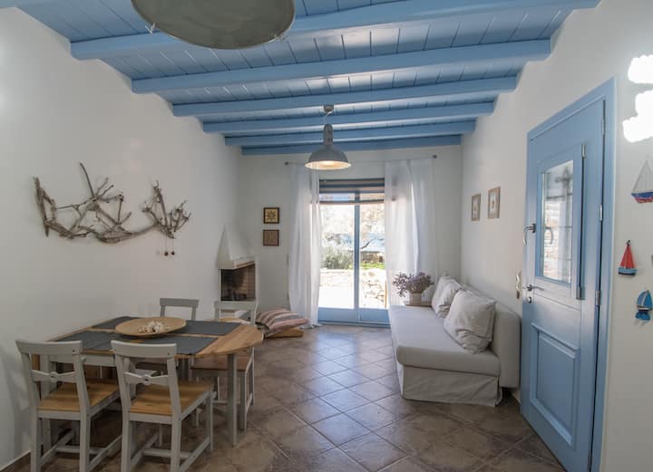 Superb Beachfront Cottage With Wonderful Sea Views - Kéa