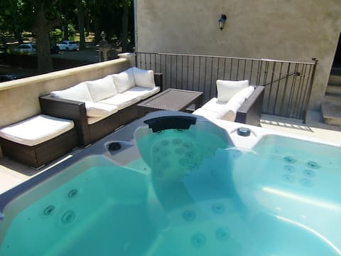 Petit Rieutort apartment with a jacuzzi for 9