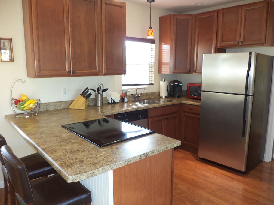 Full Kitchen with dishwasher and garbage disposal
