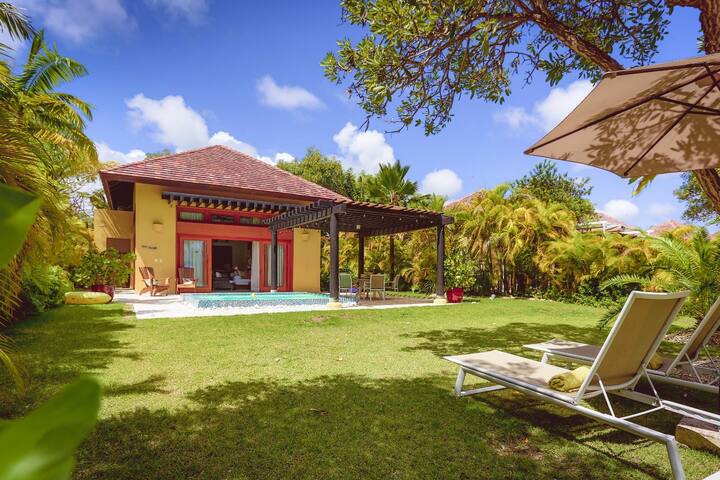 Slice of Heaven,  Romantic Bungalow for 2...