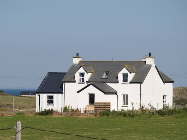 Holiday Lets Homes Experiences Places Airbnb
