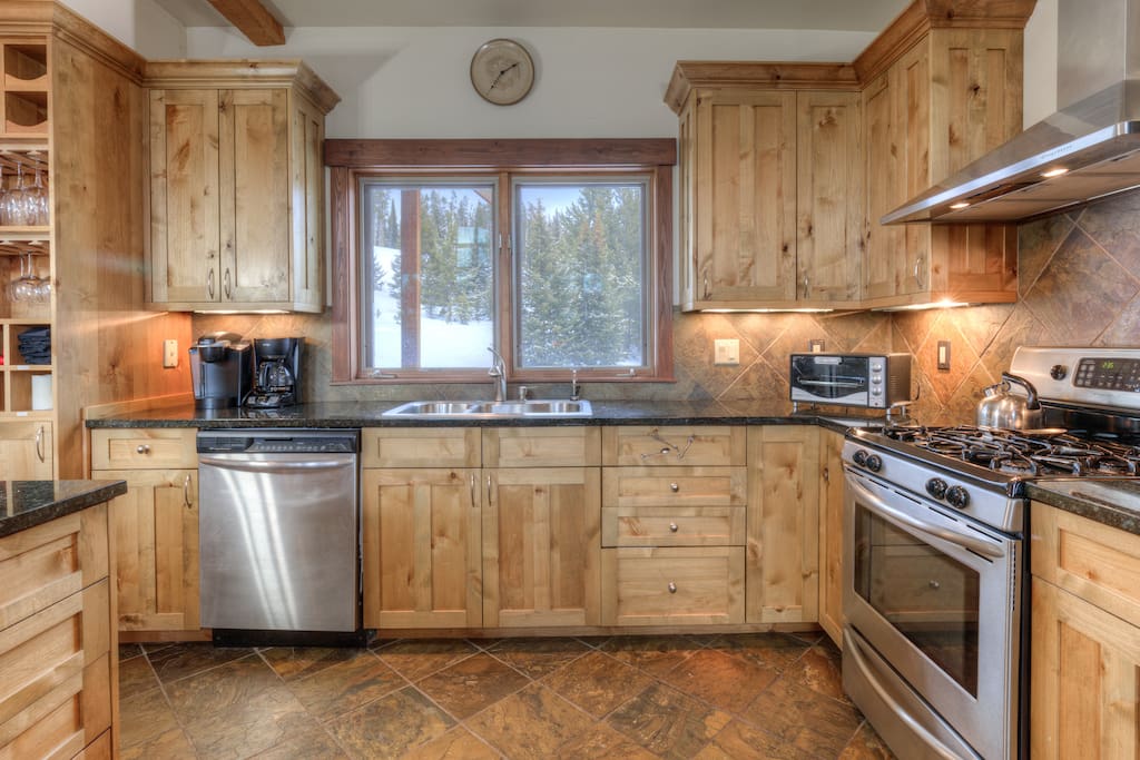 Complete kitchen