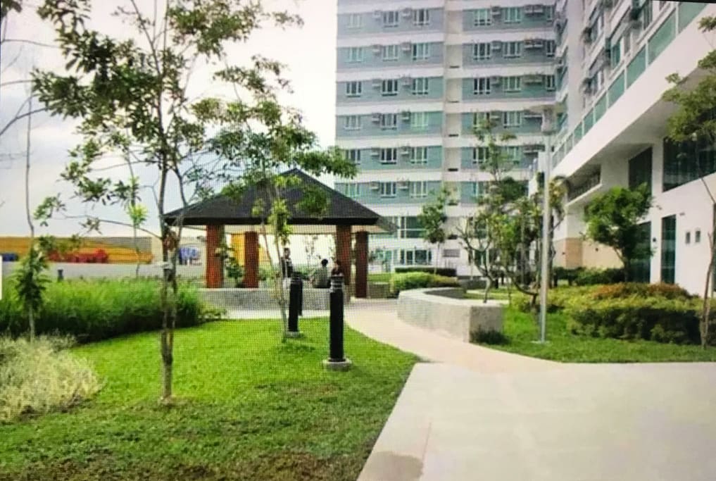 Jogging path on the 6th floor