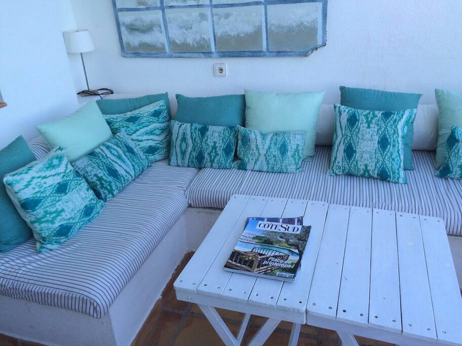 Zona de sofas de la terraza