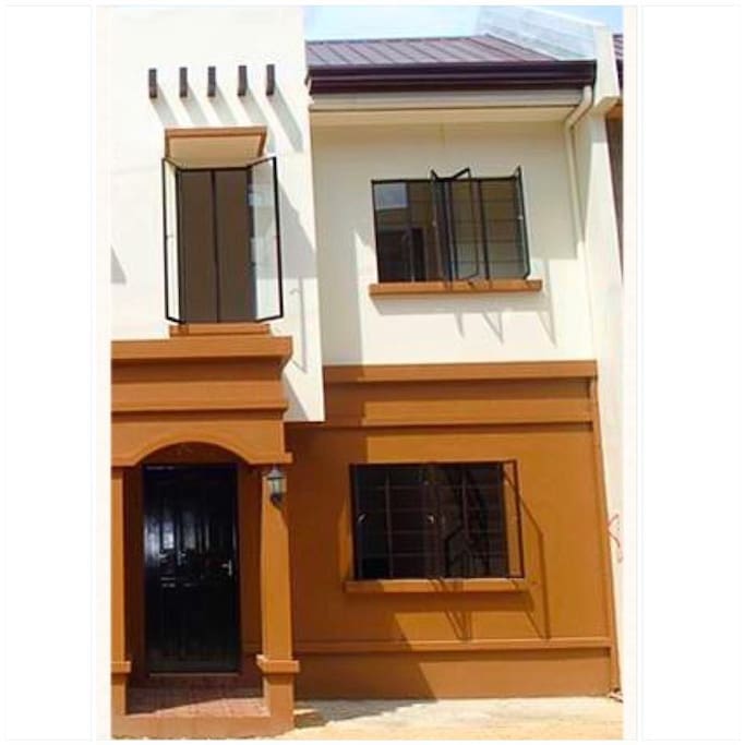 Two-story house (front view)
