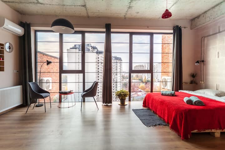 Panoramic Window Cozy Studio On Kachinski Street - Georgia
