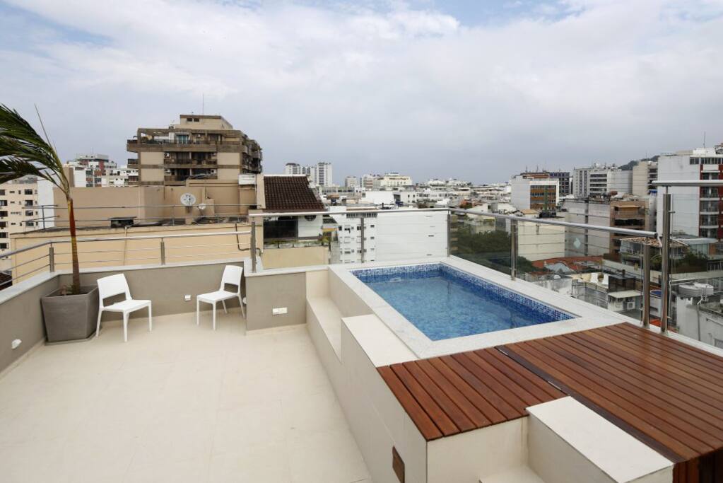Pool - Top Floor