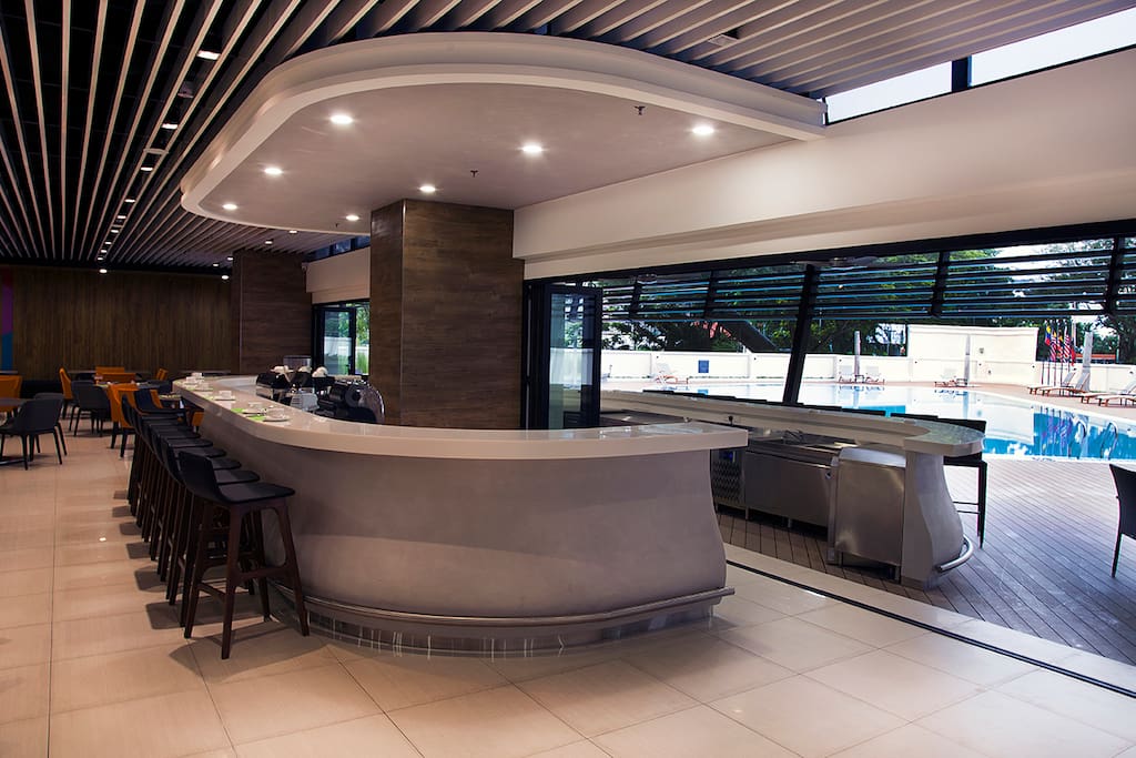 Treat Restaurant & Bar