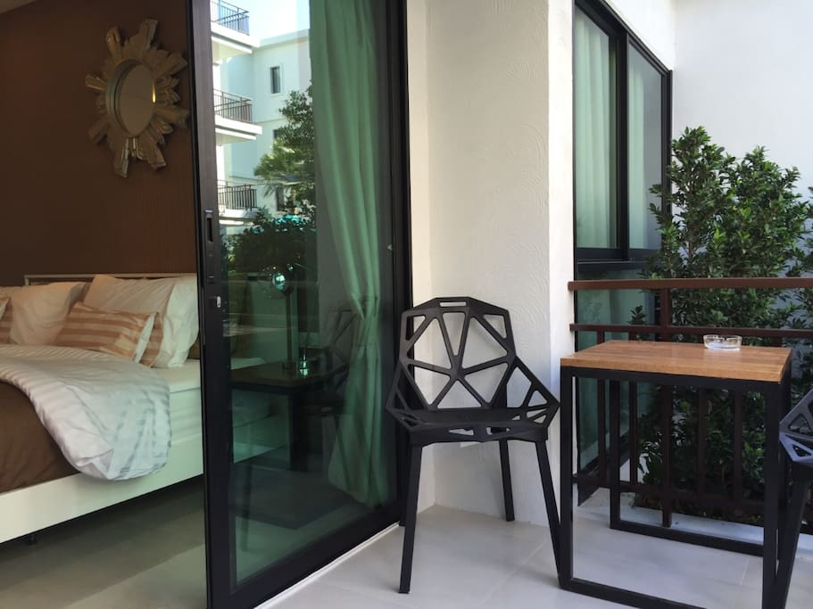 ฺBalcony and pool.