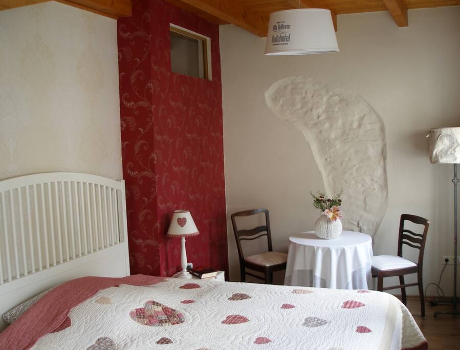 Schlafzimmer 2 mit Doppelbett 1,80x2,0m (Zustellbett optional)