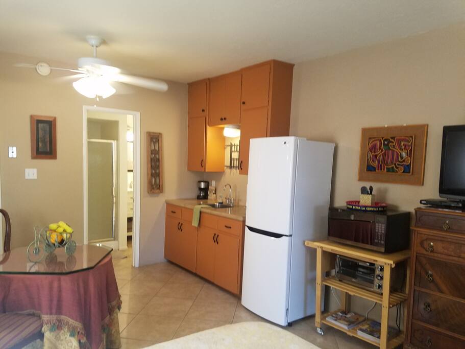 A total of 335 sq ft studio