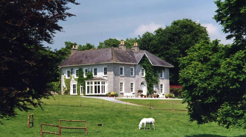 Country house in Keamore