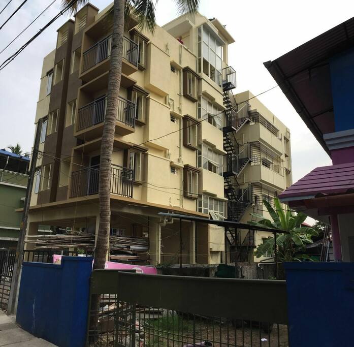 Silver Aquino Service Apartment Building view