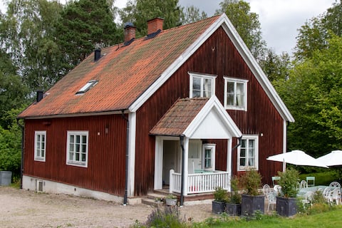 Blomsterbackens farm house