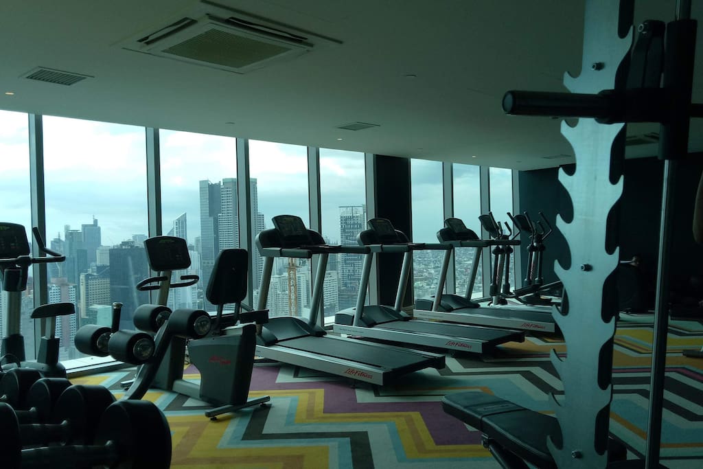 Availability of gym at 52nd floor.