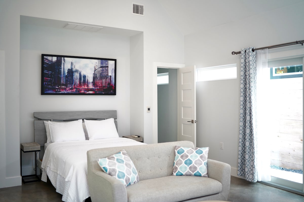 Brand new, Private Studio close to Downtown Austin