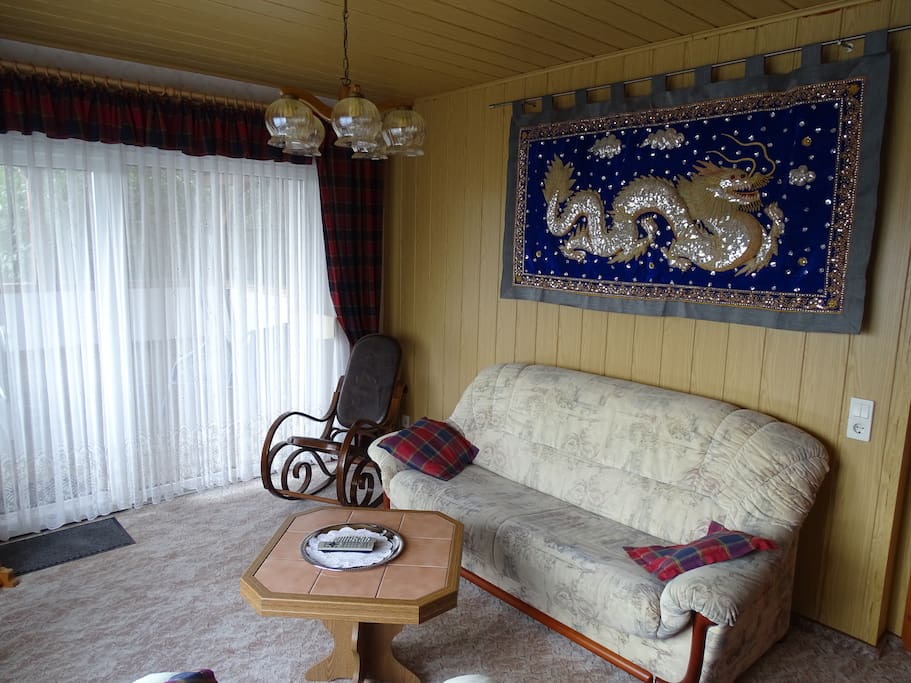 Wohnstube mit Sofa
