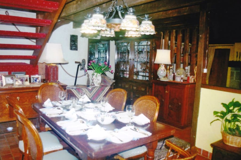 B & B Breakfast Room