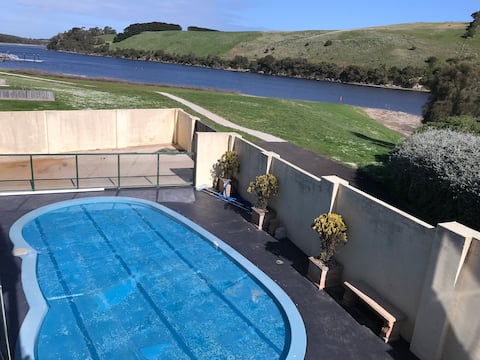 River Lodge on the Hopkins River