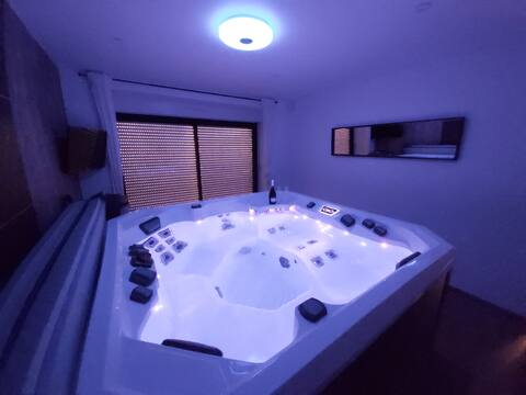 Gite with private SPA Baie du Mont St Michel