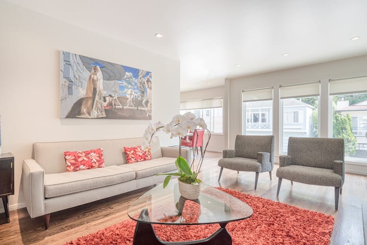 Mid-century 4 Bedroom/3 Bath, Parking - San Francisco