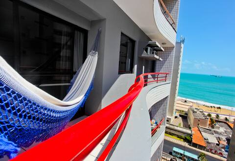 Sunny, confortable and by the sea