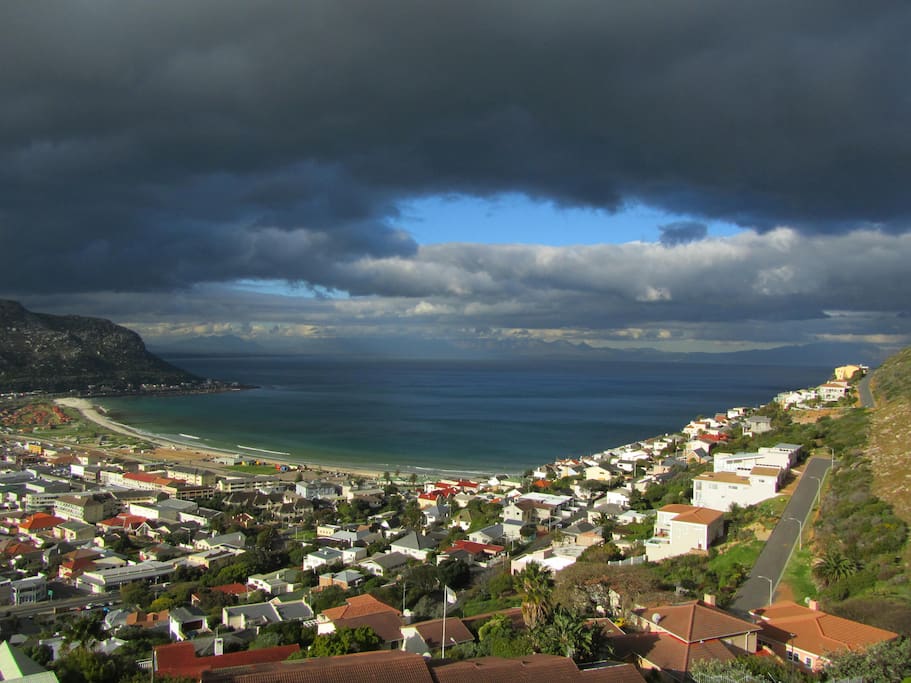 View from the Elsie's Peak trail above the house