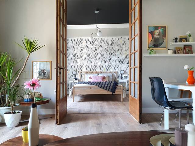 Artistic Apartment Next to The Acropolis III gallery image 4