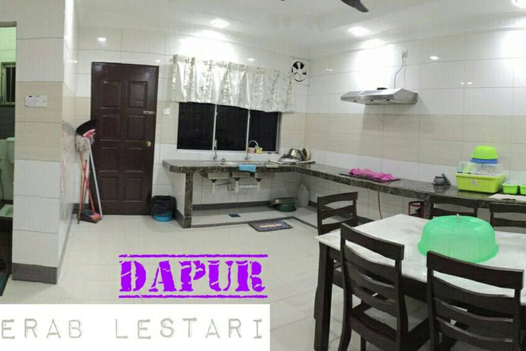Complete Kitchen Area for you and your family feel at home!